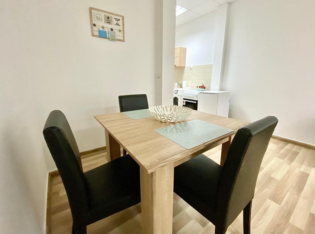 Bellavista Apartmani Стара Пазова Екстер'єр фото
